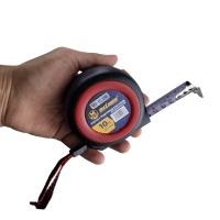 рулетка с трещоточным фиксатором 10 м × 25 мм, "maximum" mx 02388 оптом